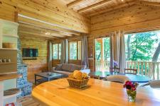 http://www.garmenhills.com/accommodation/en/the-green-view-chalet/