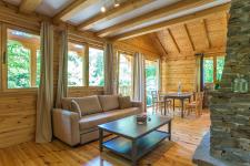 http://www.garmenhills.com/accommodation/en/the-green-view-chalet/