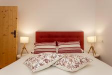 http://www.garmenhills.com/accommodation/en/the-greek-house-rooms-cleopatra-and-orpheus/