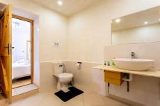 http://www.garmenhills.com/accommodation/en/the-greek-house-rooms-cleopatra-and-orpheus/