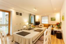 http://www.garmenhills.com/accommodation/en/the-greek-house-rooms-cleopatra-and-orpheus/
