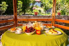 http://www.garmenhills.com/program/en/breakfast/