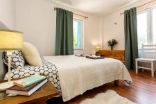 http://www.garmenhills.com/accommodation/en/the-greek-house-rooms-green-and-morpheus/