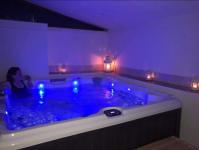 http://www.garmenhills.com/accommodation/en/jacuzzi/